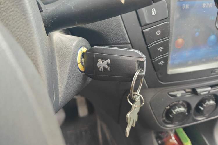 Used Peugeot 301 2014 1.6L Automatic Comfort Edition Vehicle Key