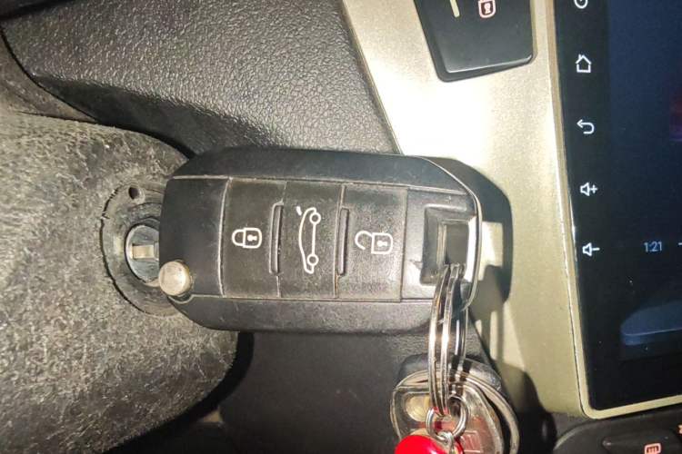 Used Peugeot 301 2014 1.6L Automatic Comfort Edition Vehicle Key