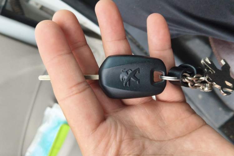 Used Peugeot 301 2014 1.6L Automatic Comfort Edition Vehicle Key