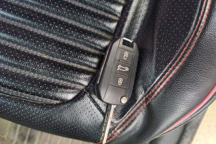 Used Peugeot 301 2014 1.6L Manual Comfort Edition Vehicle Key