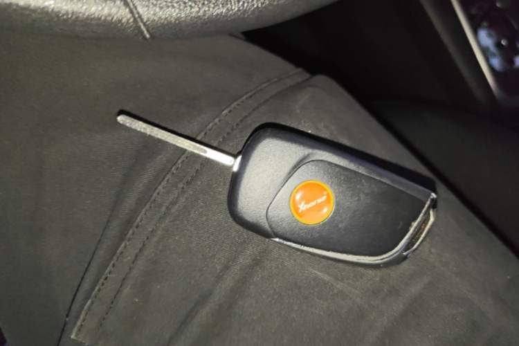 Used Peugeot 301 2014 1.6L Automatic Comfort Edition Vehicle Key