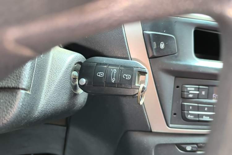 Used Peugeot 301 2014 1.6L Manual Comfort Edition CNG Vehicle Key