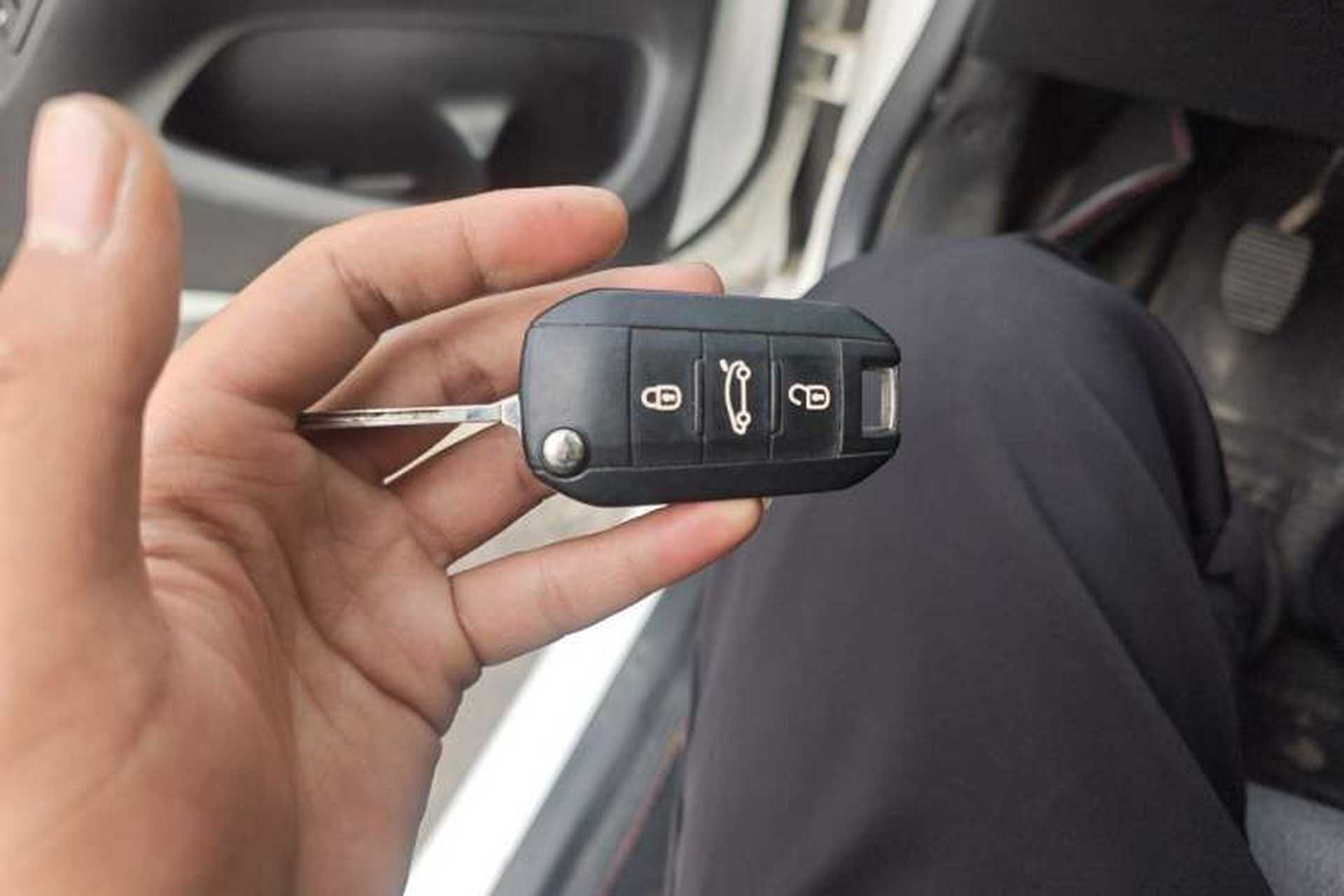 Used Peugeot 301 2014 1.6L Manual Comfort Edition Vehicle Key
