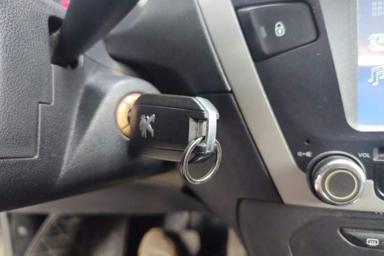 Used Peugeot 301 2014 1.6L Automatic Comfort Edition Vehicle Key