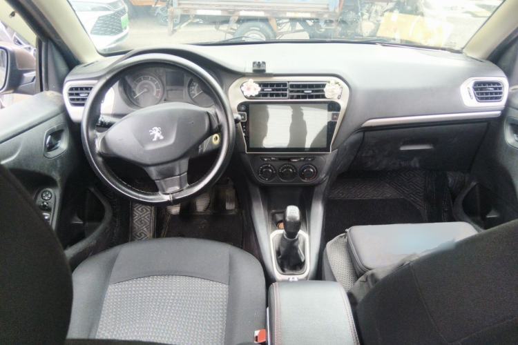 Used Peugeot 301 2014 1.6L Manual Comfort Edition Center Console