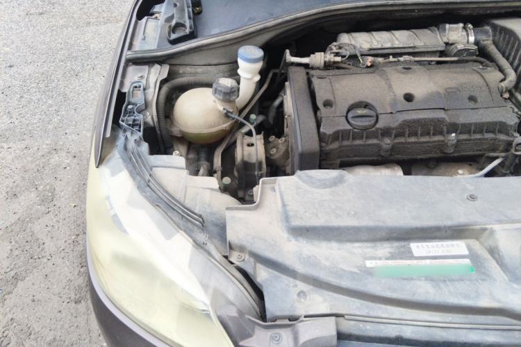 Used Peugeot 301 2014 1.6L Manual Comfort Edition Engine Bay Right