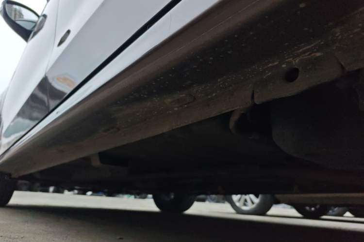 Used Peugeot 301 2014 1.6L Automatic Comfort Edition Left Side Sill