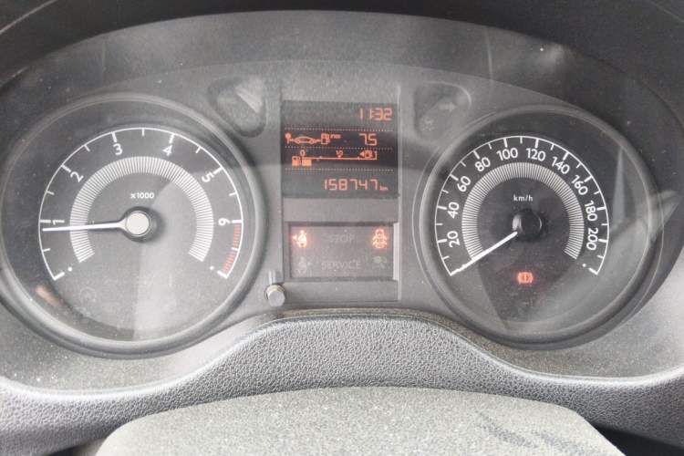 Used Peugeot 301 2014 1.6L Manual Comfort Edition Odometer Close Up