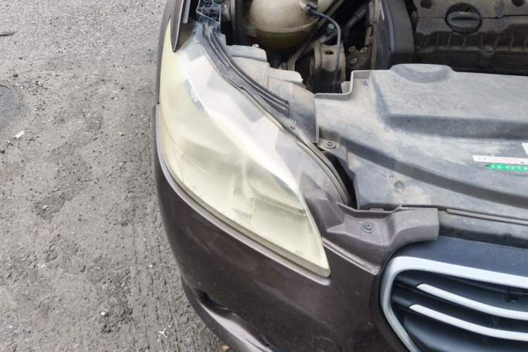 Used Peugeot 301 2014 1.6L Manual Comfort Edition Right Front Headlight