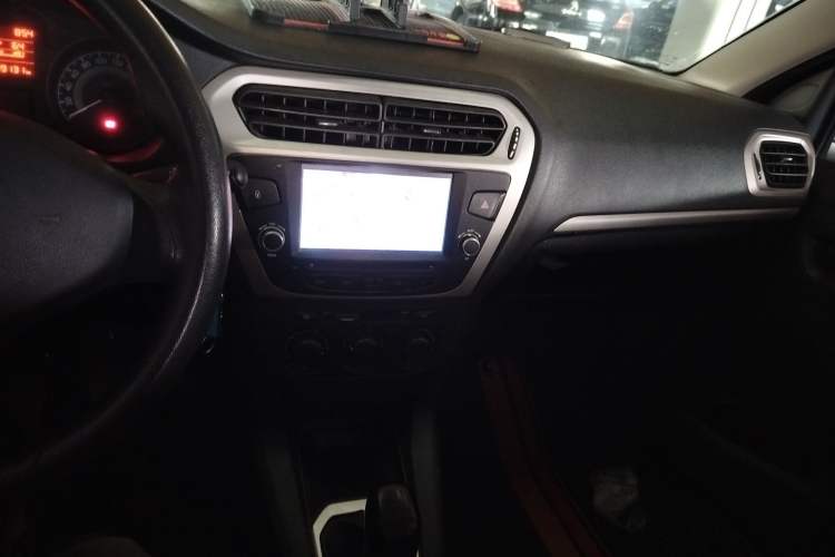 Used Peugeot 301 2016 1.6L Manual Comfort Edition Audio And AC Panel
