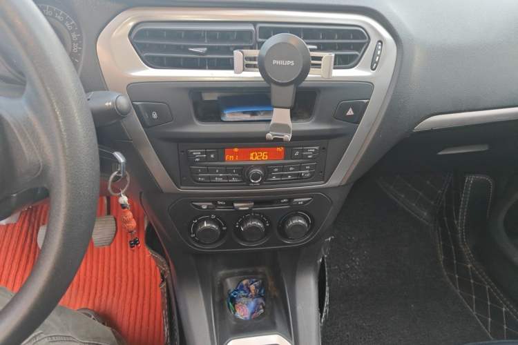 Used Peugeot 301 2016 1.6L Manual Comfort Edition Audio And AC Panel