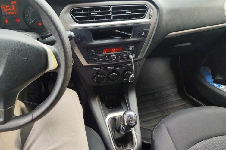 Used Peugeot 301 2016 1.6L Manual Comfort Edition Audio And AC Panel