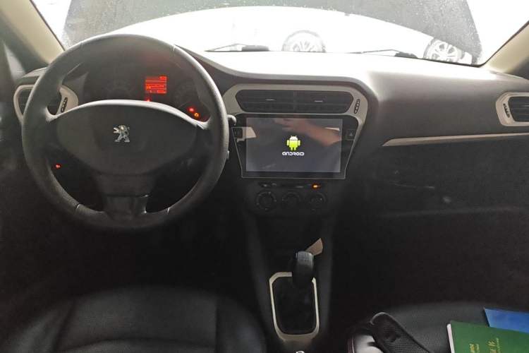 Used Peugeot 301 2016 1.6L Manual Comfort Edition Center Console