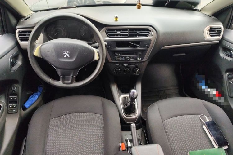 Used Peugeot 301 2016 1.6L Manual Comfort Edition Center Console