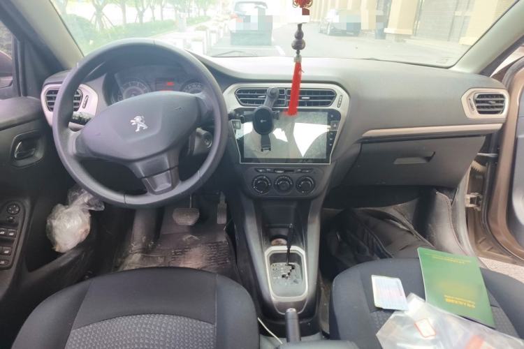 Used Peugeot 301 2016 1.6L Automatic Comfort Edition Center Console