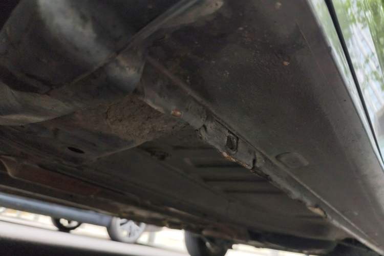 Used Peugeot 301 2016 1.6L Manual Comfort Edition Chassis Front Left