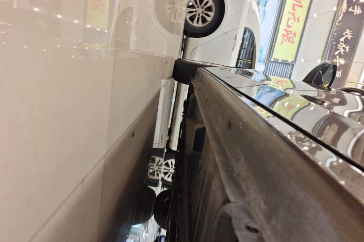 Used Peugeot 301 2016 1.6L Automatic Comfort Edition Chassis Front Right