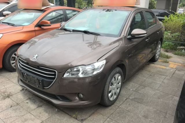 Peugeot 301 2016 1.6L Manual Comfort Edition d’occasion