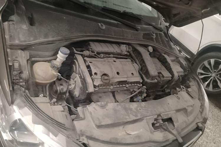 Used Peugeot 301 2016 1.6L Manual Comfort Edition Engine Bay