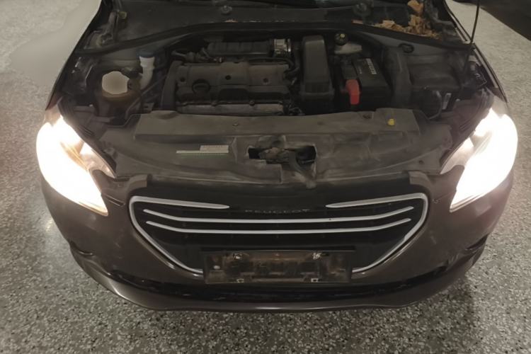 Used Peugeot 301 2016 1.6L Manual Comfort Edition Engine Bay