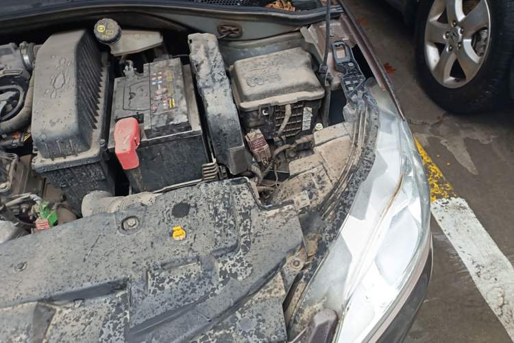 Used Peugeot 301 2016 1.6L Manual Comfort Edition Engine Bay Left