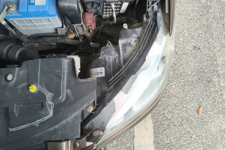 Used Peugeot 301 2016 1.6L Manual Comfort Edition Engine Bay Left