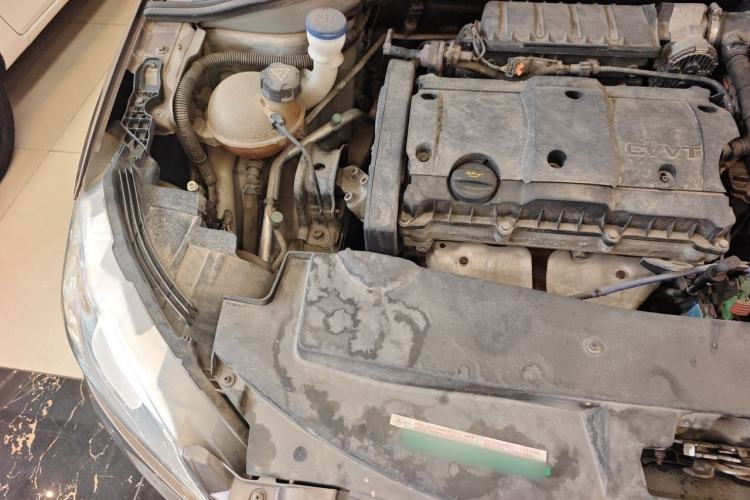 Used Peugeot 301 2016 1.6L Automatic Comfort Edition Engine Bay Right