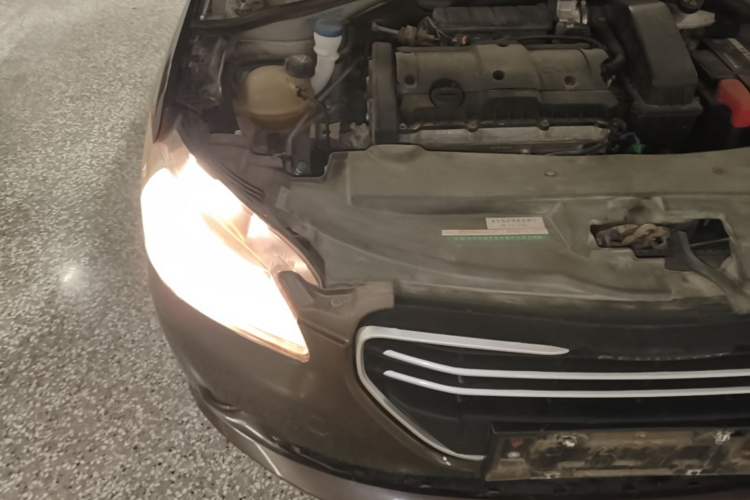 Used Peugeot 301 2016 1.6L Manual Comfort Edition Engine Bay Right