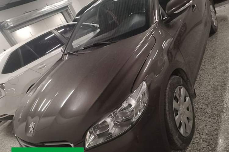 Used Peugeot 301 2016 1.6L Manual Comfort Edition Front