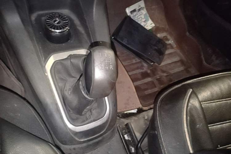 Used Peugeot 301 2016 1.6L Manual Comfort Edition Gear Lever