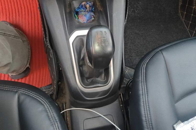 Used Peugeot 301 2016 1.6L Manual Comfort Edition Gear Lever