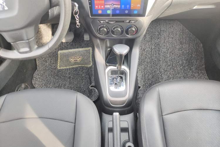 Used Peugeot 301 2016 1.6L Automatic Comfort Edition Gear Lever