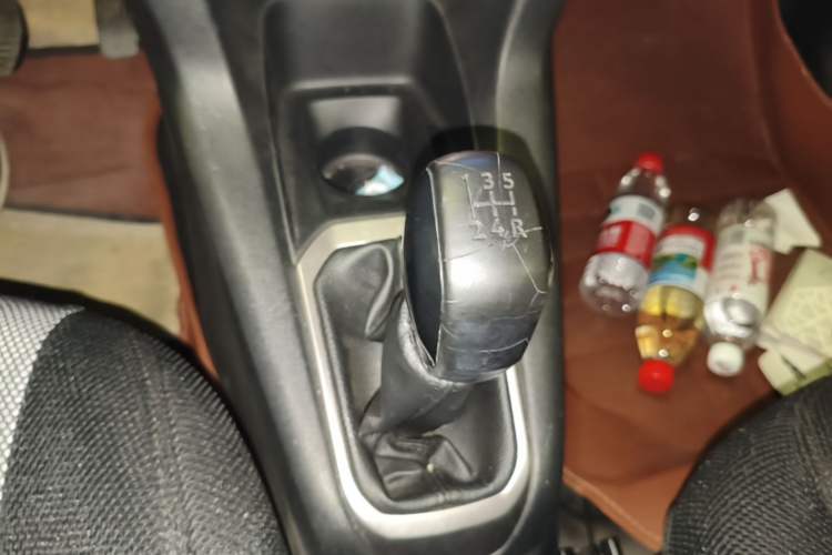 Used Peugeot 301 2016 1.6L Manual Comfort Edition Gear Lever