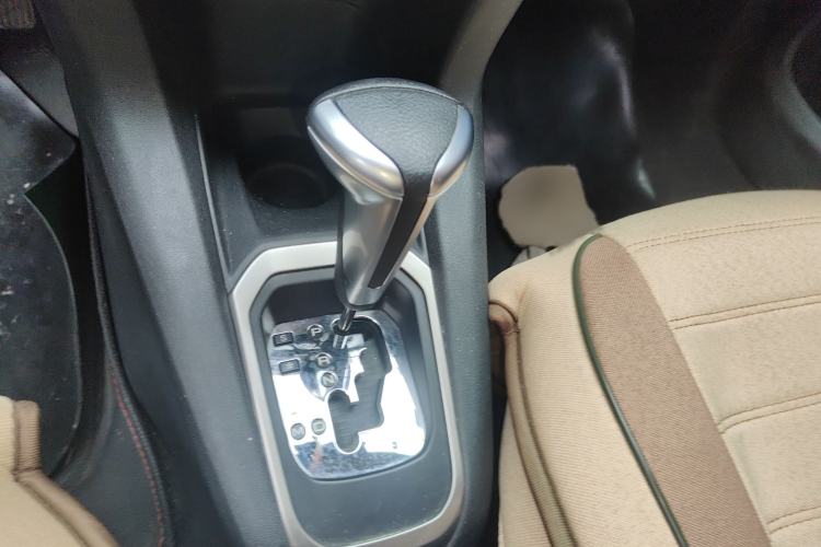 Used Peugeot 301 2016 1.6L Automatic Comfort Edition Gear Lever