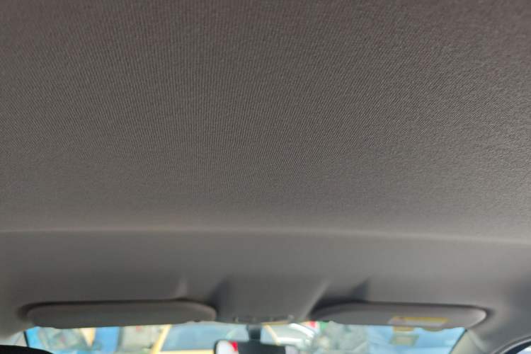 Used Peugeot 301 2016 1.6L Manual Happiness Edition Headliner