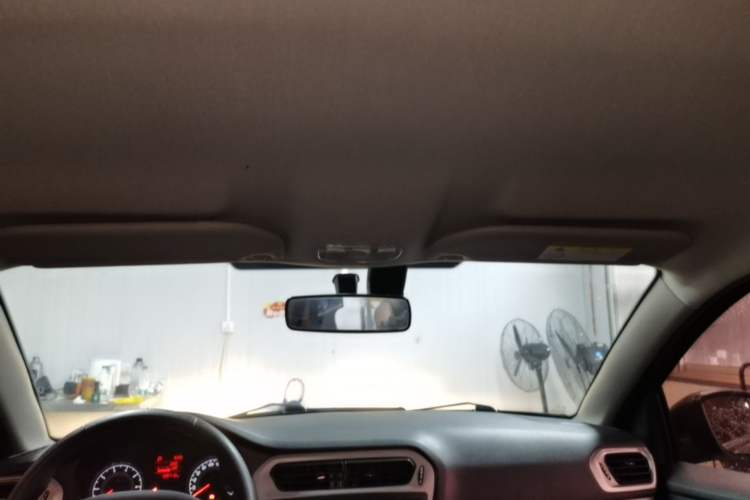 Used Peugeot 301 2016 1.6L Automatic Comfort Edition Headliner