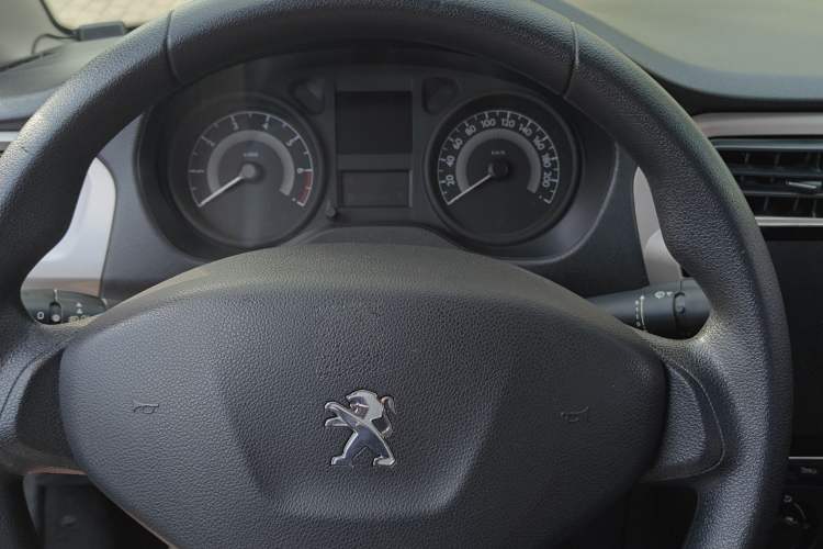 Used Peugeot 301 2016 1.6L Automatic Comfort Edition Interior 2