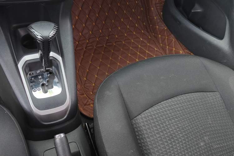 Used Peugeot 301 2016 1.6L Automatic Comfort Edition Interior 3