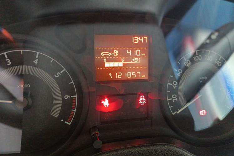 Used Peugeot 301 2016 1.6L Manual Comfort Edition Odometer Close Up