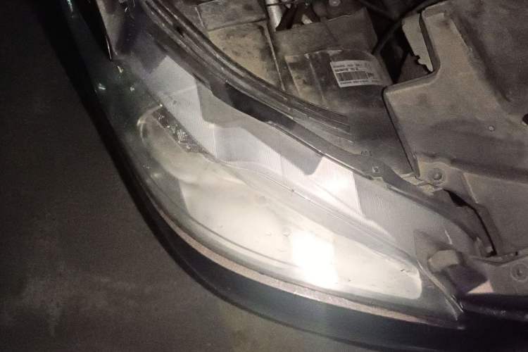 Used Peugeot 301 2016 1.6L Automatic Prestige Edition Right Front Headlight