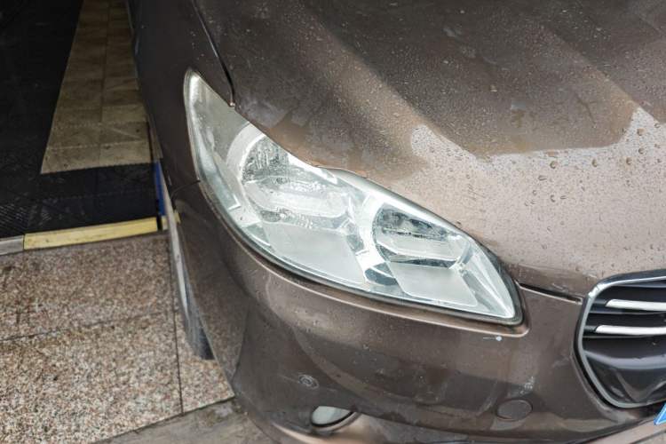 Used Peugeot 301 2016 1.6L Manual Comfort Edition Right Front Headlight
