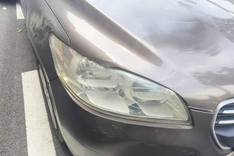 Used Peugeot 301 2016 1.6L Automatic Comfort Edition Right Front Headlight