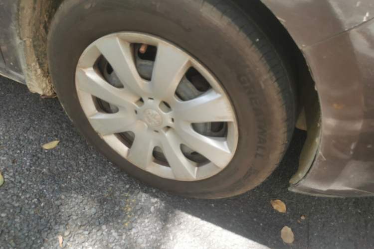 Used Peugeot 301 2016 1.6L Manual Comfort Edition Right Front Wheel Hub