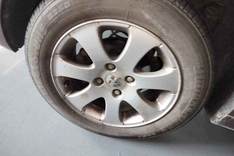 Used Peugeot 301 2016 1.6L Manual Comfort Edition Right Rear Wheel Hub