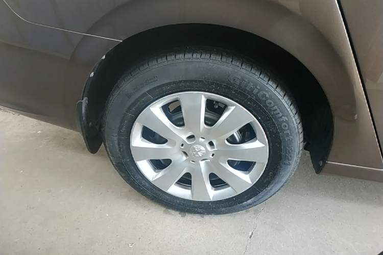 Used Peugeot 301 2016 1.6L Manual Happiness Edition Right Rear Wheel Hub