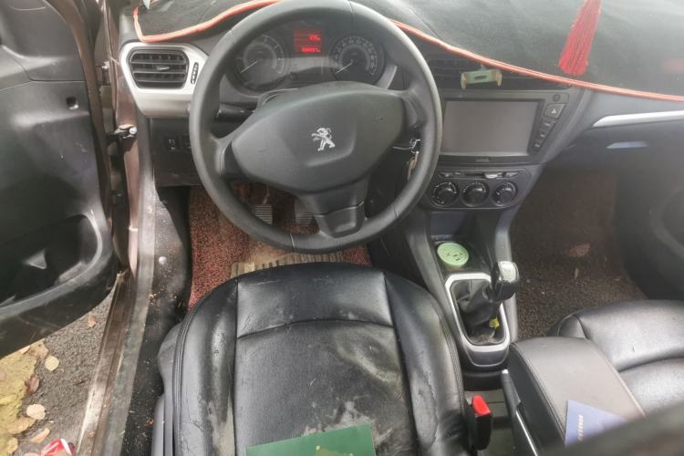 Used Peugeot 301 2016 1.6L Manual Comfort Edition Steering Wheel