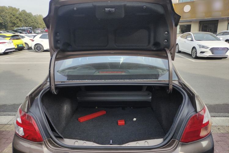 Used Peugeot 301 2016 1.6L Automatic Comfort Edition Trunk