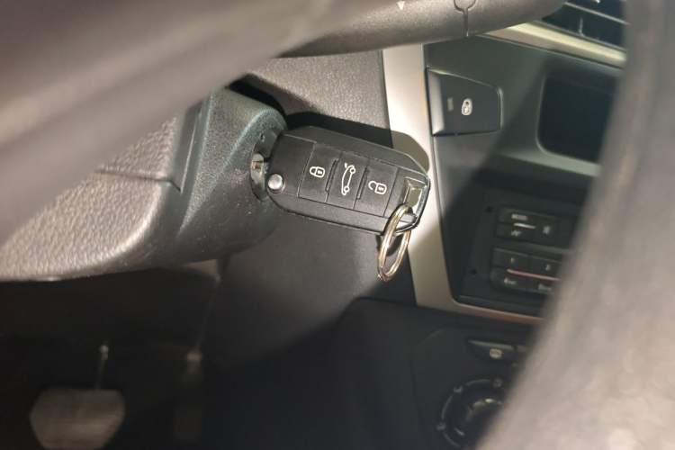 Used Peugeot 301 2016 1.6L Automatic Comfort Edition Vehicle Key