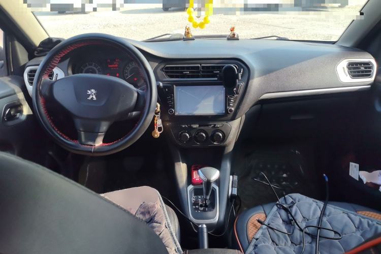 Used Peugeot 301 2016 1.6L Automatic Comfort Edition Center Console