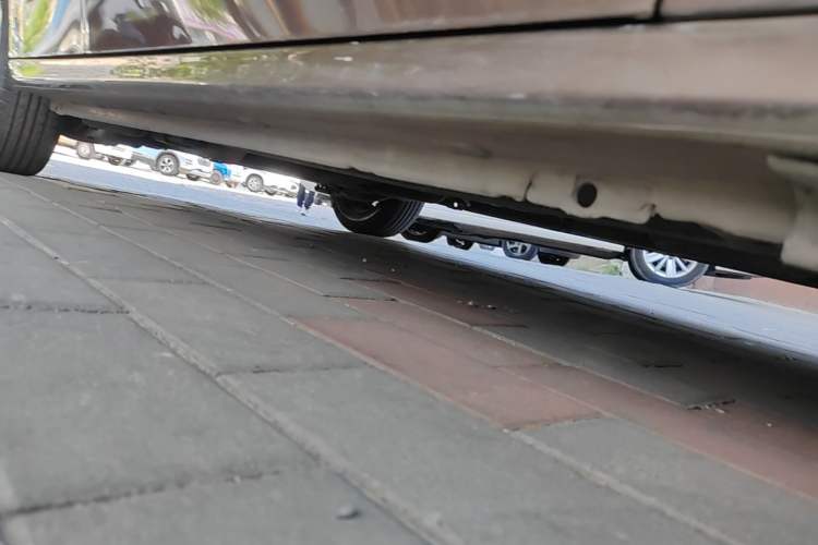 Used Peugeot 301 2016 1.6L Automatic Comfort Edition Chassis Front Right